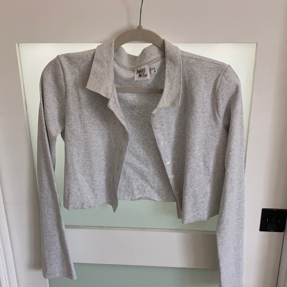 Princess Polly button up crop